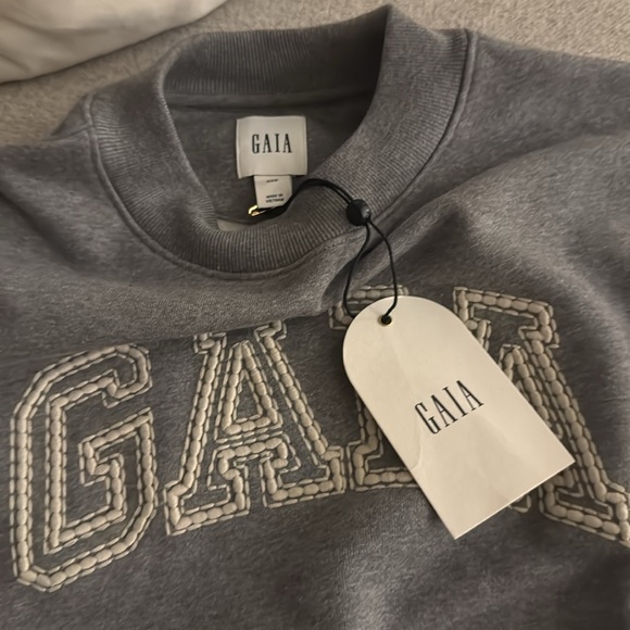 Gap x Cult Gaia Cropped Logo Sweatshirt - Picture 5 of 5